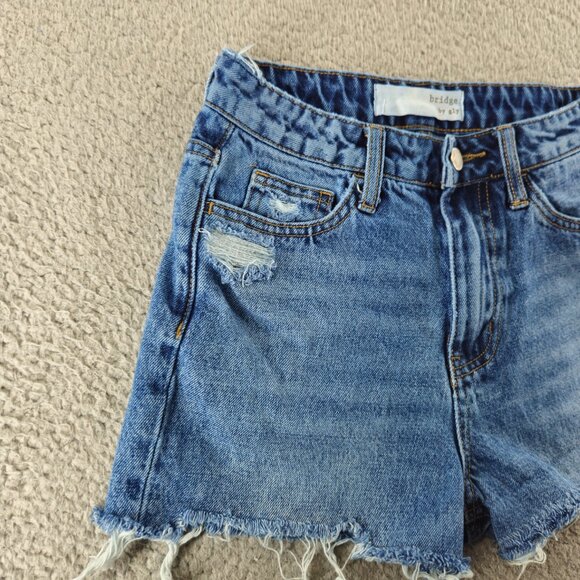 Bridge by Gly Denim Shorts Womens 24 Blue Distressed High Rise Mom Fit Raw Hem - Picture 2 of 13